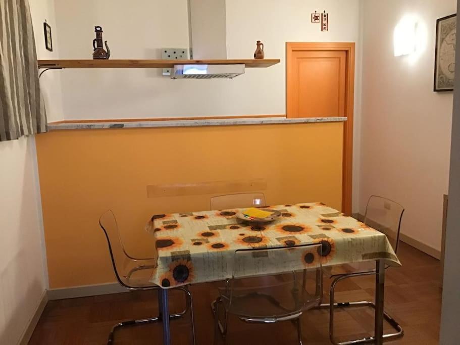 Appartamento Alessandro Al Porto Palermo Exterior photo